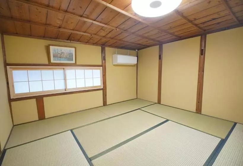 Majatalo Uji Tea Inn