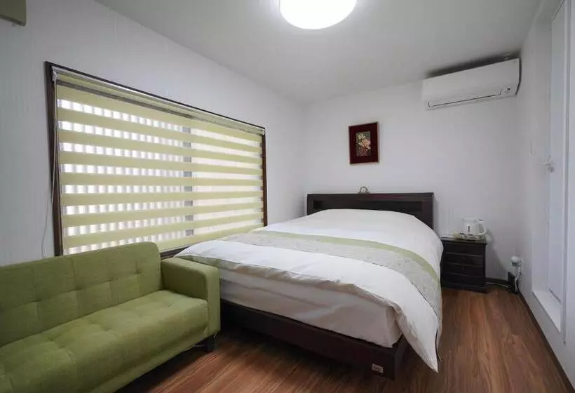 Majatalo Uji Tea Inn