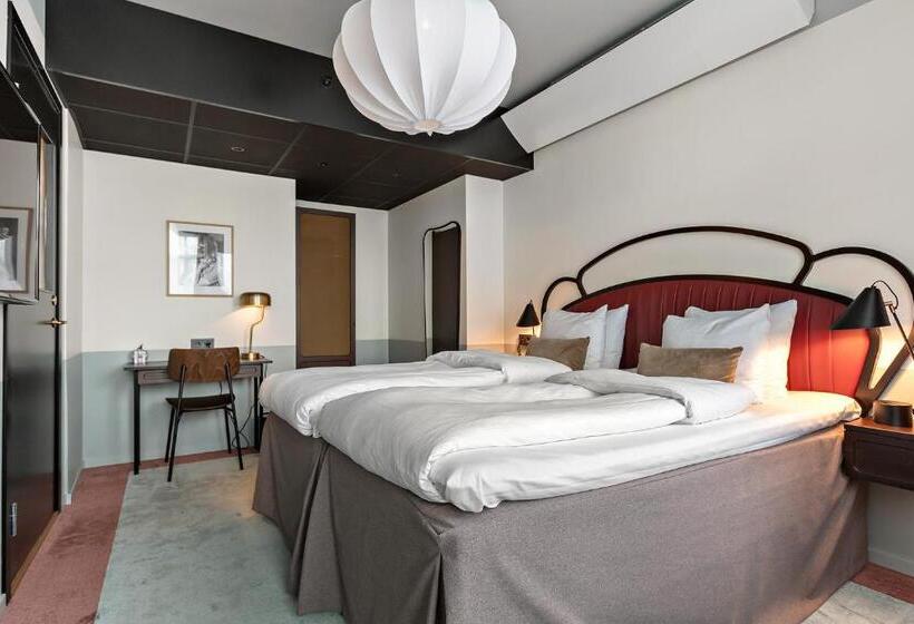 Hotelli Gio; Bw Signature Collection