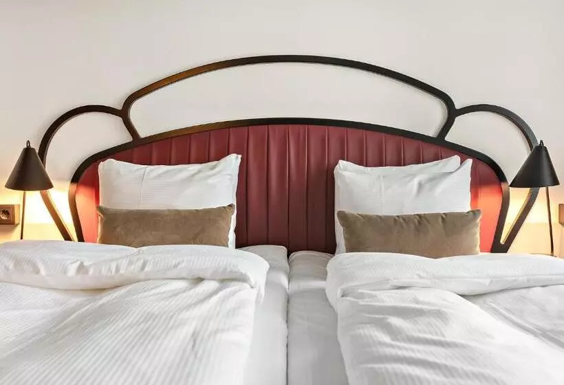 Hotelli Gio; Bw Signature Collection