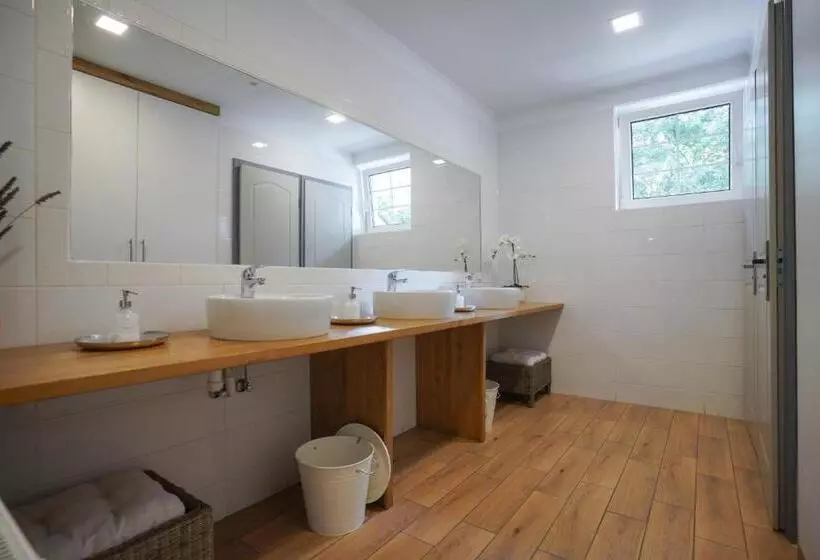 ホテル Szalajka Fogadó és étterem