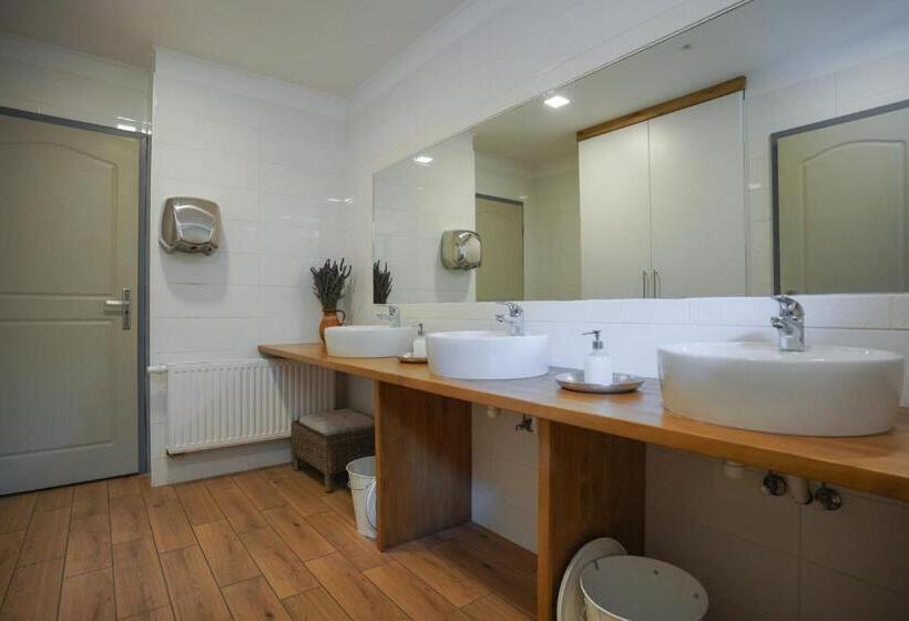 ホテル Szalajka Fogadó és étterem