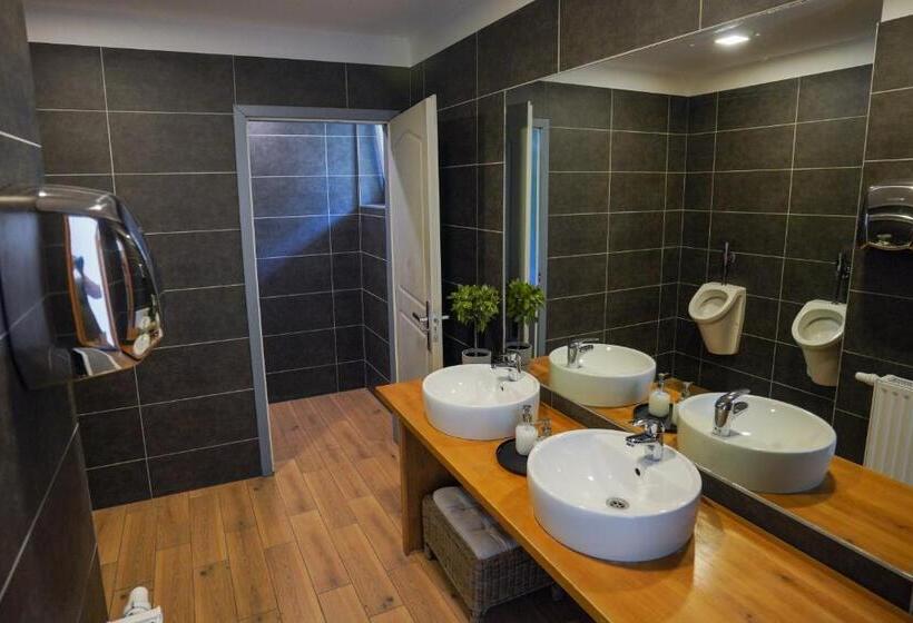 ホテル Szalajka Fogadó és étterem