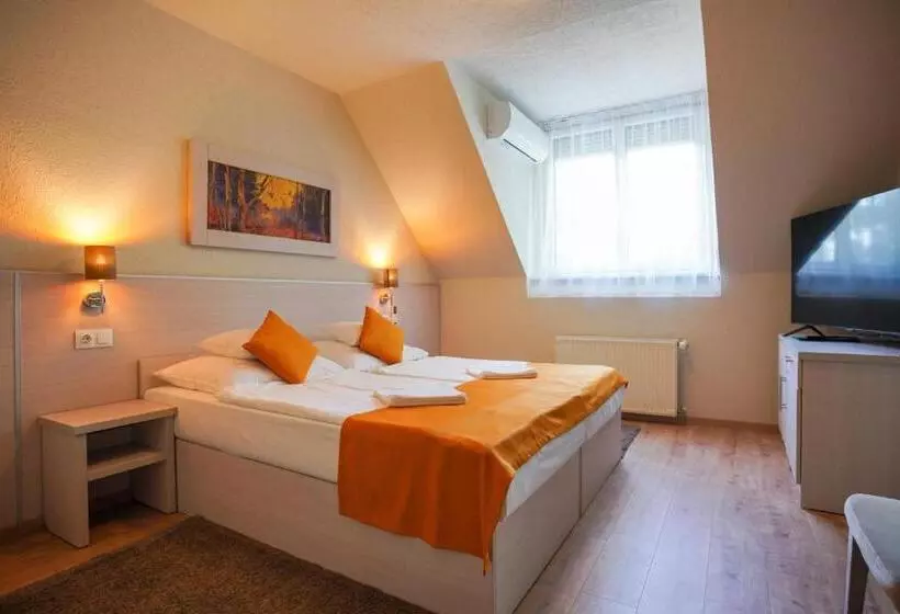 ホテル Szalajka Fogadó és étterem