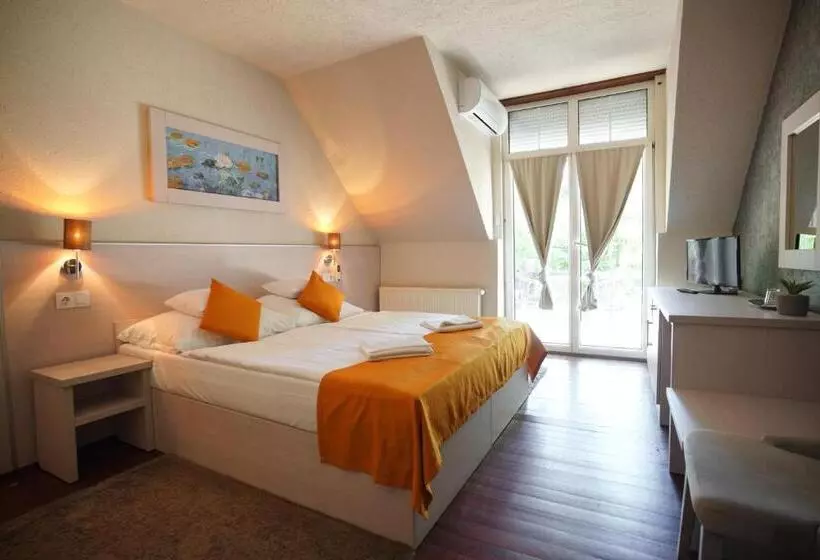 ホテル Szalajka Fogadó és étterem