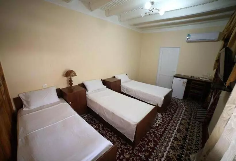 Majatalo Guest House Firuza