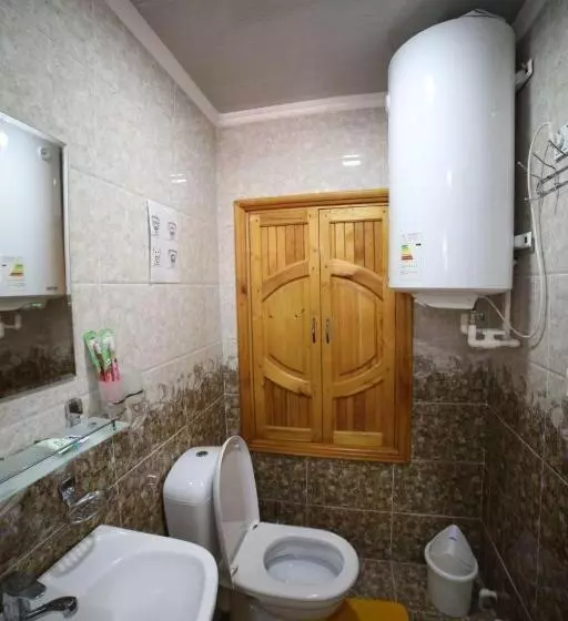 Majatalo Guest House Firuza