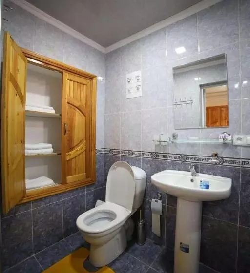 Majatalo Guest House Firuza