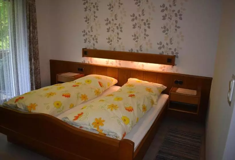 Pension Haus Am Waldesrand