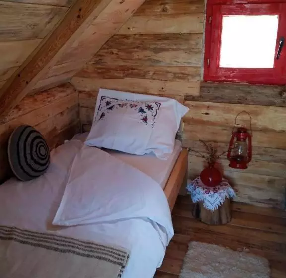 تختخواب و صبحانه Bungalovi Mijakovici