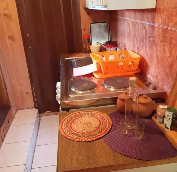 تختخواب و صبحانه Bungalovi Mijakovici