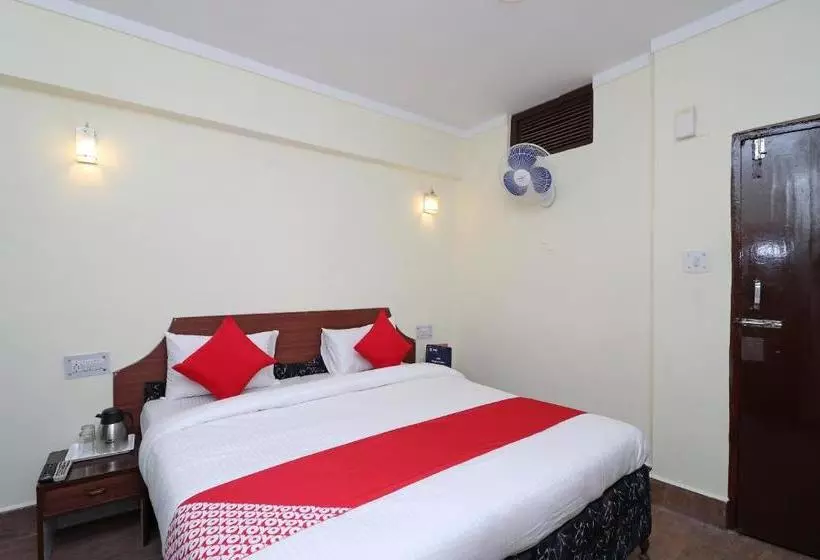 Hotelli Treebo Kosmos Anamika, 1 Km From Nainital Lake