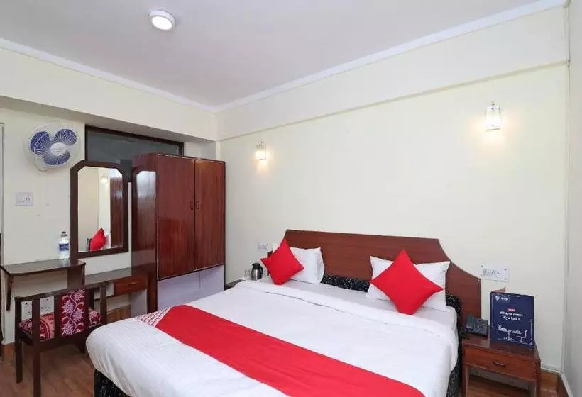 Hotelli Treebo Kosmos Anamika, 1 Km From Nainital Lake