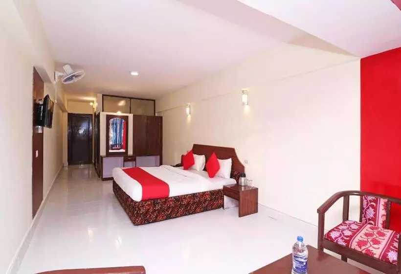 Hotelli Treebo Kosmos Anamika, 1 Km From Nainital Lake