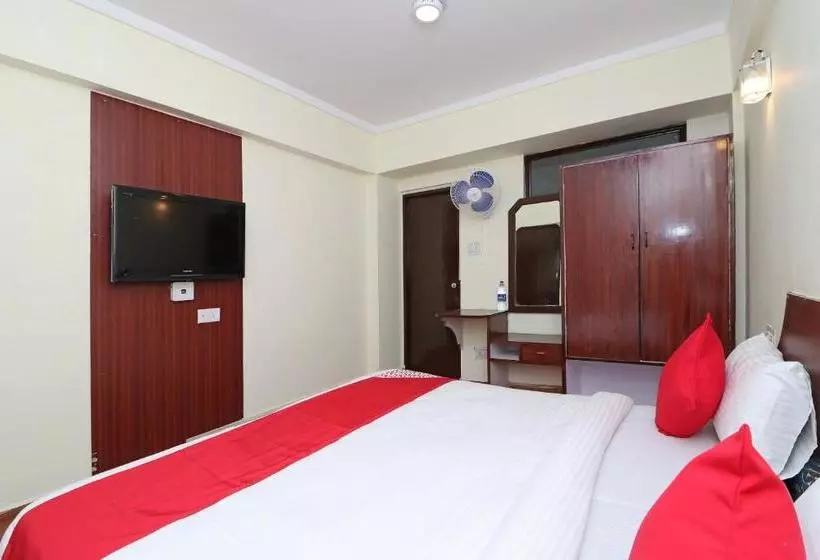 Hotelli Treebo Kosmos Anamika, 1 Km From Nainital Lake