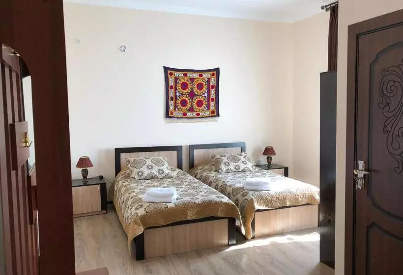 Majatalo Saroy Guest House