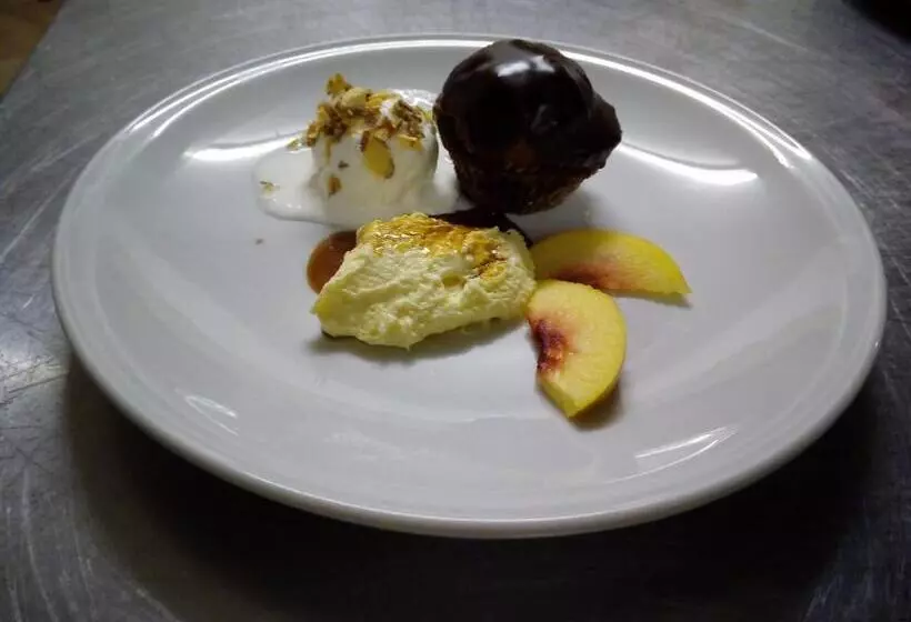 هتل Agriturismo Countryhouse Le Giare