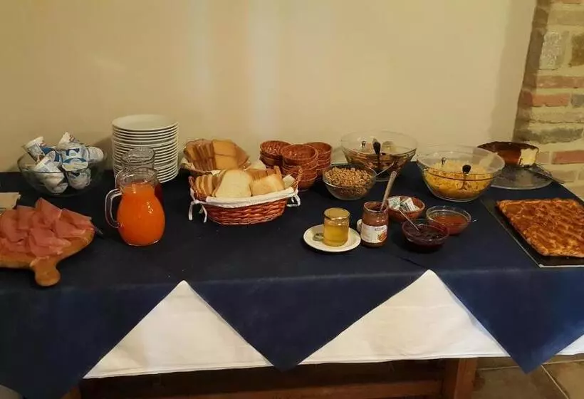 هتل Agriturismo Countryhouse Le Giare