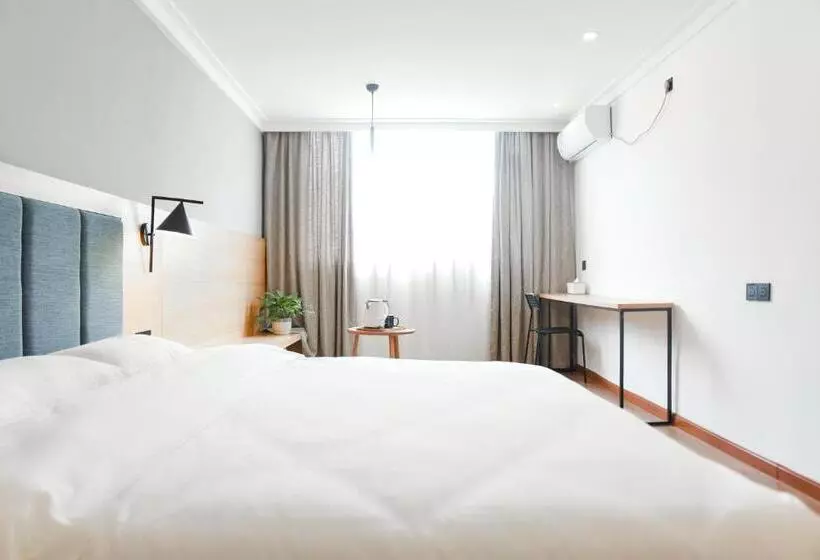 هتل Guilin Travel Light Hostel
