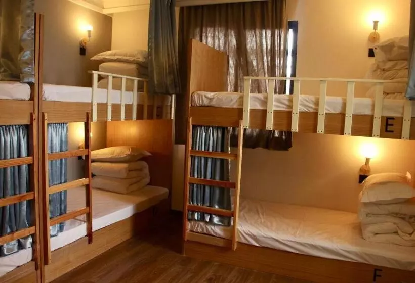 هتل Guilin Travel Light Hostel
