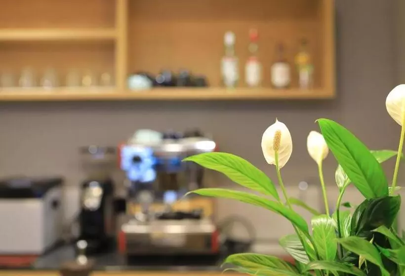 هتل Guilin Travel Light Hostel