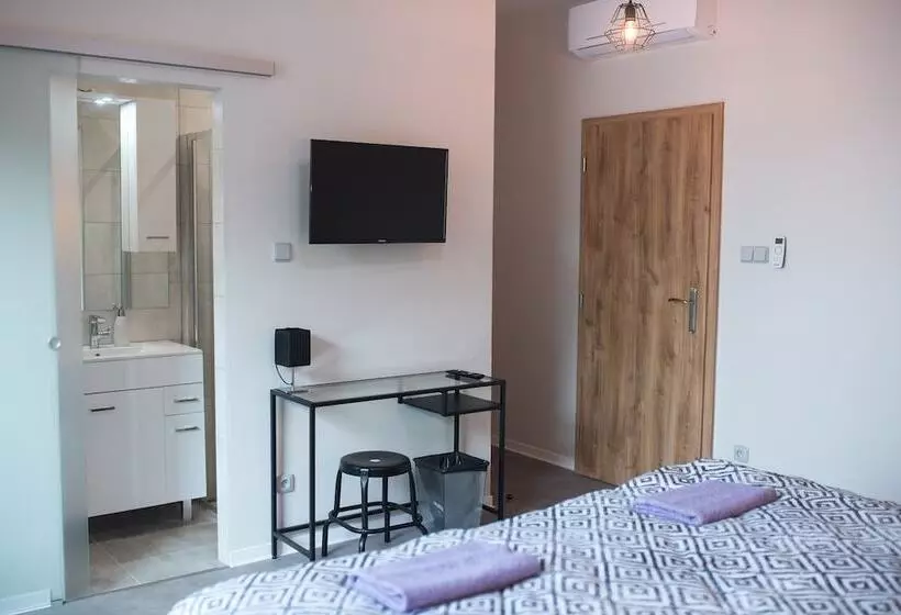 Majatalo Penzion Moon