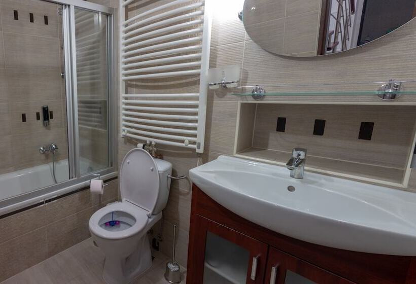 Majatalo Penzion Moon