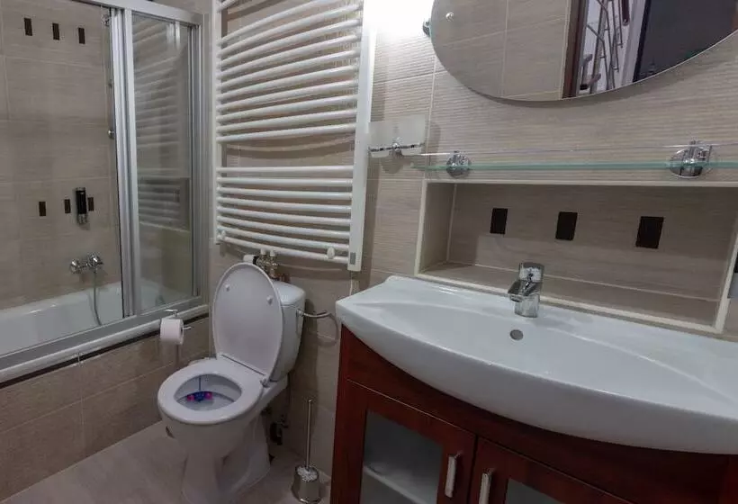 Majatalo Penzion Moon