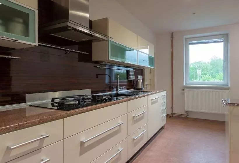 Majatalo Penzion Moon