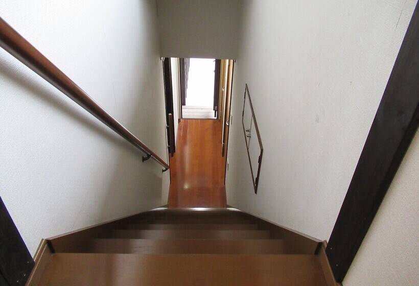 Bed and Breakfast Aki Kokubunji Shukubou