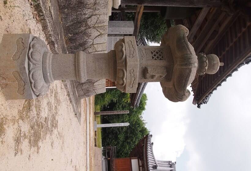 Bed and Breakfast Aki Kokubunji Shukubou