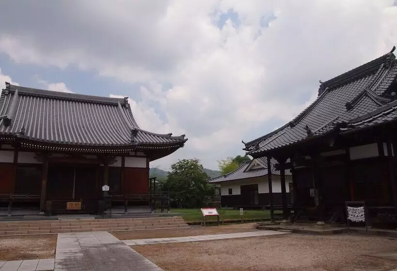 Aamiaismajoitus (B&B) Aki Kokubunji Shukubou