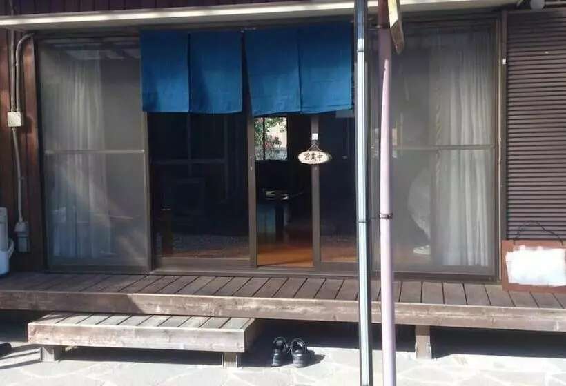 Aamiaismajoitus (B&B) Guesthouse Izuru