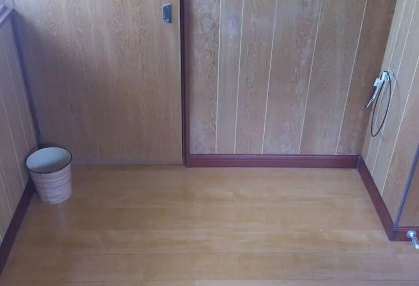 Aamiaismajoitus (B&B) Guesthouse Izuru