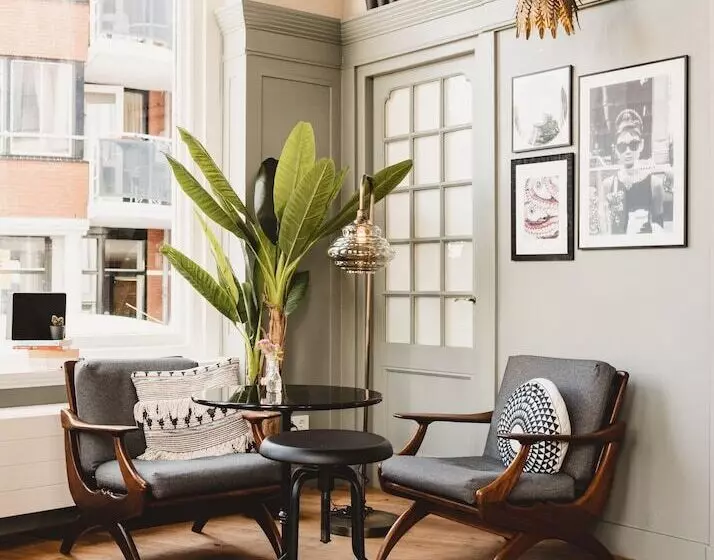 Finch Boutique Hotel, Downtown