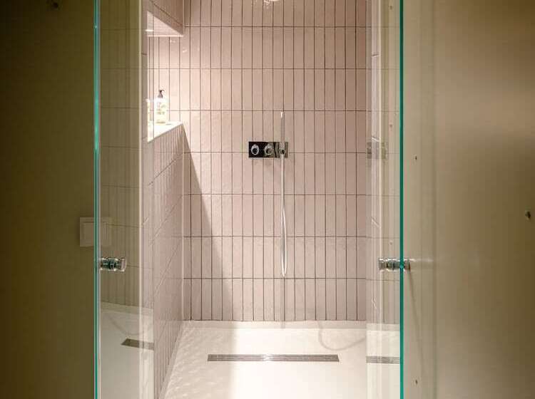 Finch Boutique Hotel, Downtown