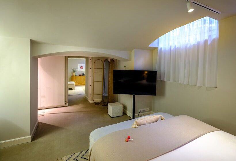 Finch Boutique Hotel, Downtown