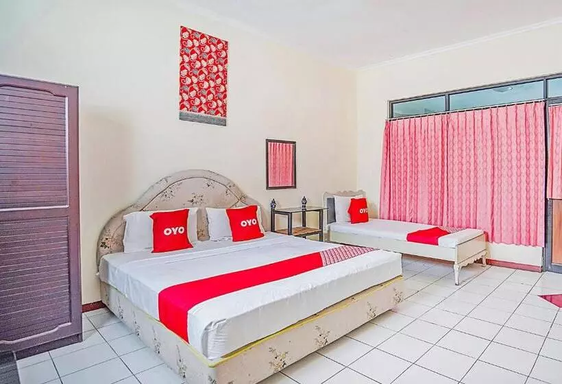 Hotelli Lie Mas Prigen Pasuruan Mitra Reddoorz