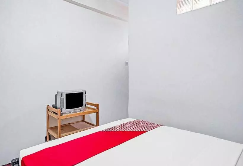 Hotelli Lie Mas Prigen Pasuruan Mitra Reddoorz