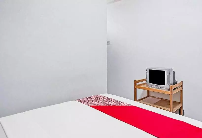 Hotelli Lie Mas Prigen Pasuruan Mitra Reddoorz