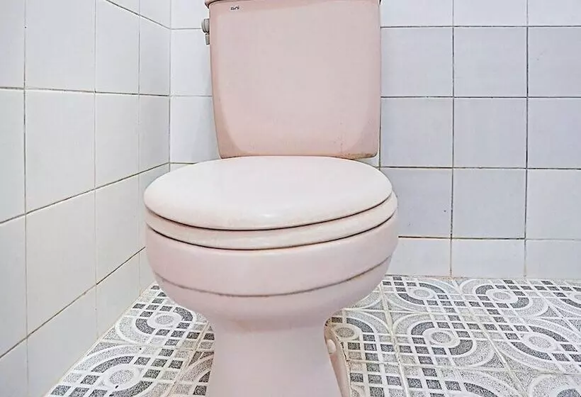 Hotelli Lie Mas Prigen Pasuruan Mitra Reddoorz