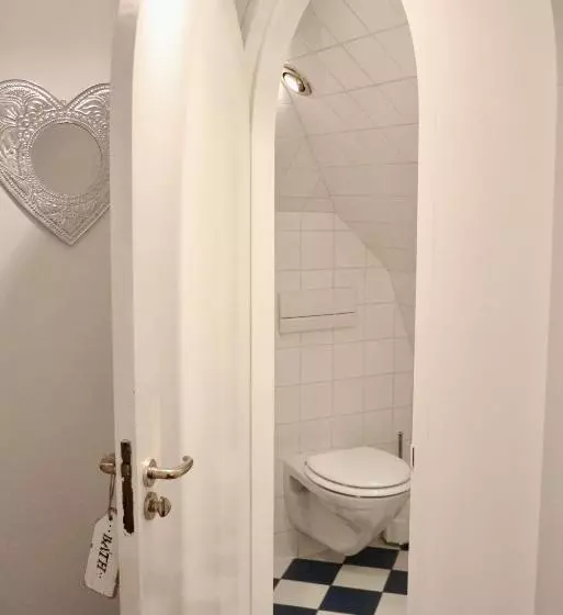 ペンション Cavalli's Cottage