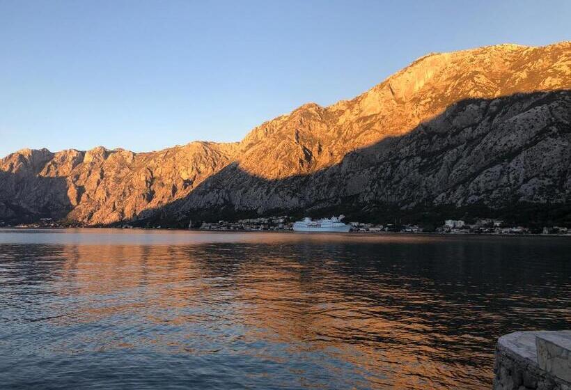 تختخواب و صبحانه Palazzo Sbutega