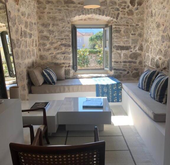 تختخواب و صبحانه Palazzo Sbutega