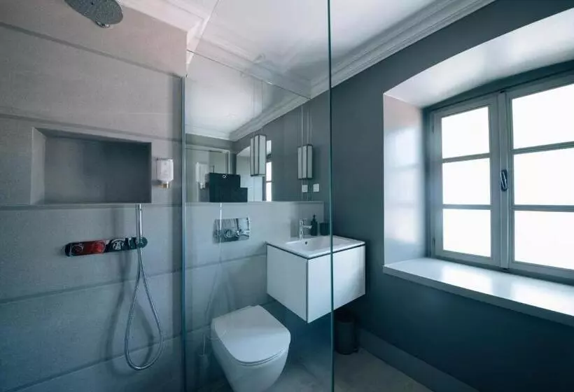 تختخواب و صبحانه Palazzo Sbutega