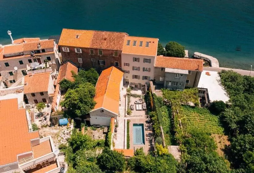 تختخواب و صبحانه Palazzo Sbutega