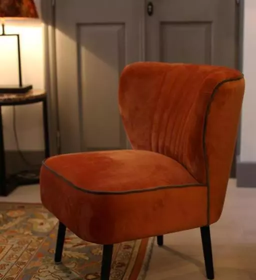 تختخواب و صبحانه Palazzo Sbutega