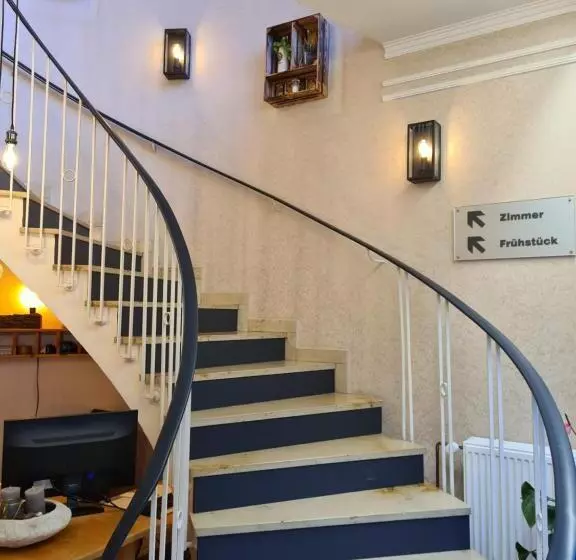 Hotelli Franziskaner Am Markt