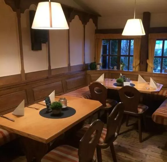 Hotelli Franziskaner Am Markt