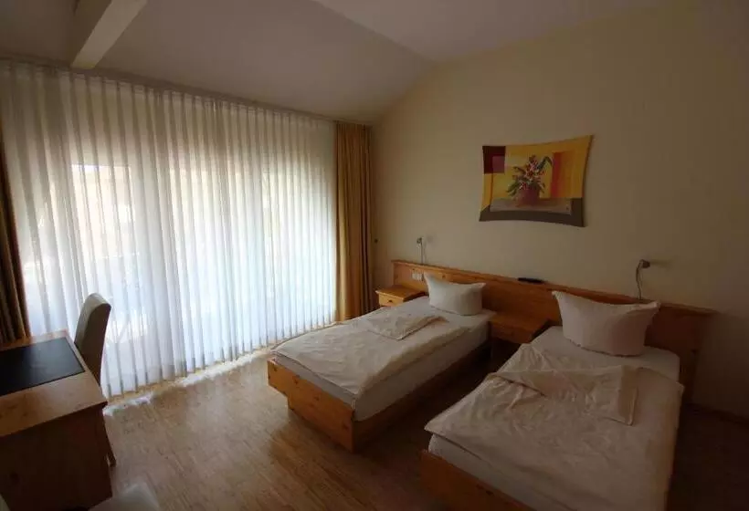 Hotelli Franziskaner Am Markt